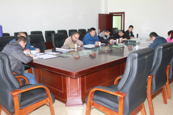 學(xué)習(xí)宣傳貫徹會(huì)議精神    推進(jìn)&ldquo;兩學(xué)一做&rdquo;學(xué)習(xí)教育